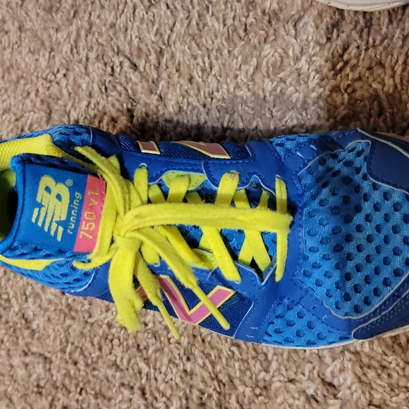 COPY - Sneakers - Picture 3 of 3